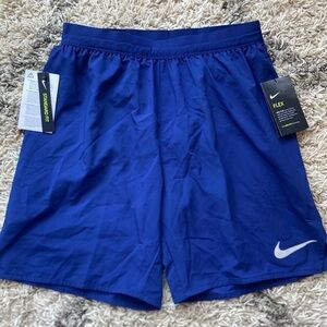 NWT Nike Flex Stride Shorts 7”